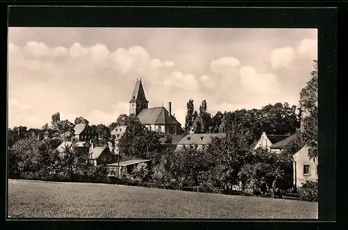 AK Oberlungwitz, Ortsansicht vom Feld mit der Kirche