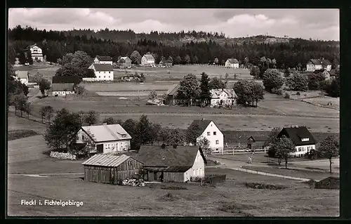 AK Fleckl i. Fichtelgebirge, Blick auf die Häuser am Hang, Blick vom Naturfreundehaus