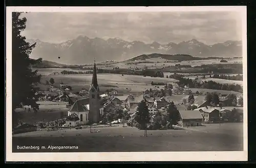 AK Buchenberg, Blick auf die Kirche im Ort mit dem Alpenpanorama dahinter