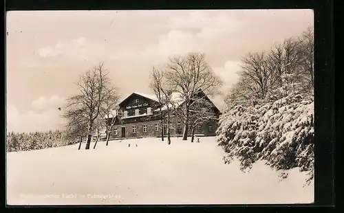 AK Fleckl im Fichtelgebirge, unter dem Gasthof Pension Fleckl im Schnee