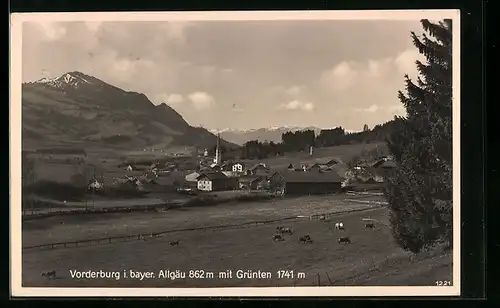 AK Vorderburg im bayr. Allgäu, Ortsansicht mit Kirche und Grünten