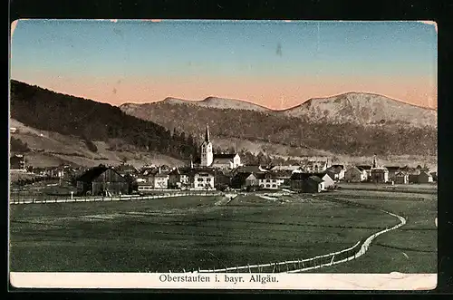 AK Oberstaufen im bayr. Allgäu, Ortspanorama mit Blick zur Kirche