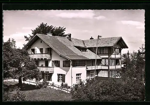 AK Mittelberg-Oy im Allgäu, vor der Pension Angerer