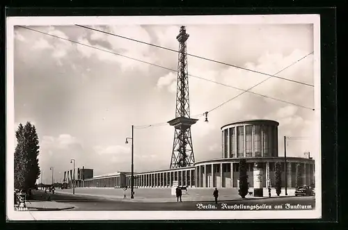 AK Berlin, Austellungshallen mit dem Funkturm