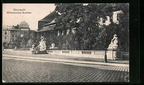 AK Bayreuth, auf der Strasse vor dem Wittelsbacher Brunnen