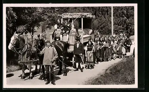 AK Schwarzwald Hochzeitswagen, Schwarzwälder Tracht