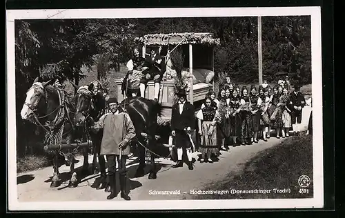 AK Hochzeitswagen, Donaueschinger Tracht, Schwarzwälder Tracht