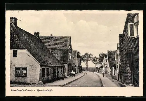 AK Garding /Schleswig, Norderstrasse mit Bewohnern