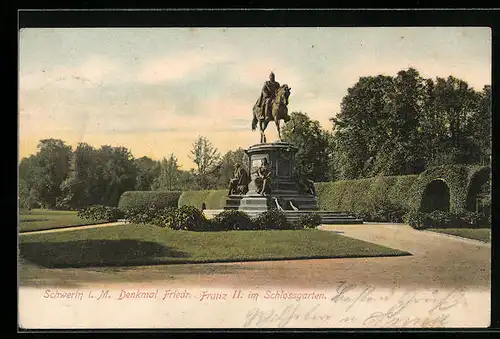 AK Schwerin, Denkmal Friedr. Franz II. im Schlossgarten