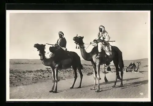 AK Zwei Beduinen auf Kamelen