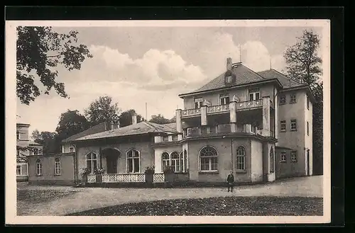 AK Kreischa, Blick auf Saalbau des Sanatoriums