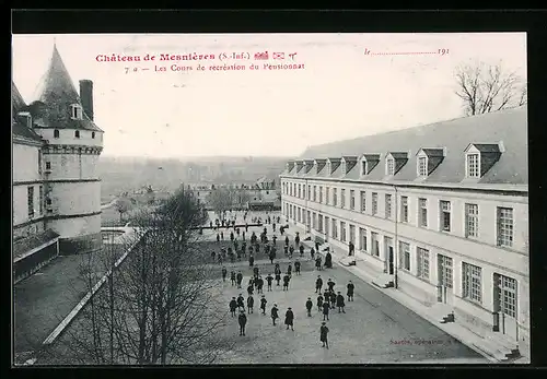 AK Mesniéres, Château, Les Cours de recreation du Pensionnat