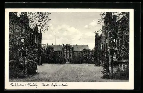 AK Neukloster i. Mecklbg., Partie an der Staatl. Aufbauschule