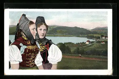AK Titisee, zwei junge Frauen in Schwarzwaldtrachten