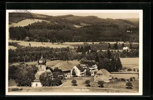 AK Hinterzarten /Schwarzw., Hotel Adler mit Umgebung aus der Vogelschau