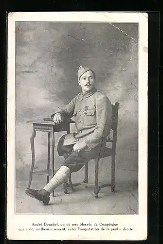 AK Compiègne, Andrè Douchet, Soldat mit amputierten Bein