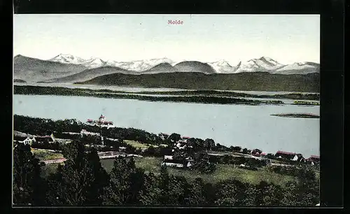 AK Molde, Ortsansicht mit Bergkette