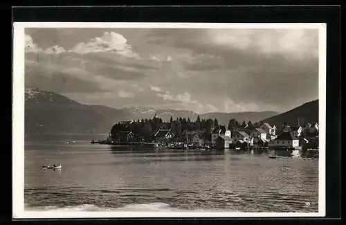AK Balestrand, Balholm, Ortsansicht vom Wasser aus