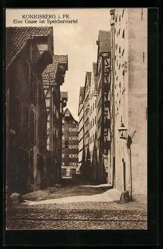 AK Königsberg i. Pr., Strasse Gasse im Speicherviertel mit Laterne