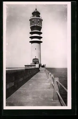 AK Dunkerque, Jetée Ouest, Le Phare, Leuchtturm