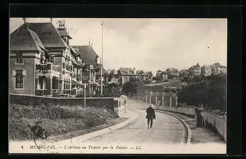 AK Mesnil-Val, L`Arrivée au Treport par la Falaise