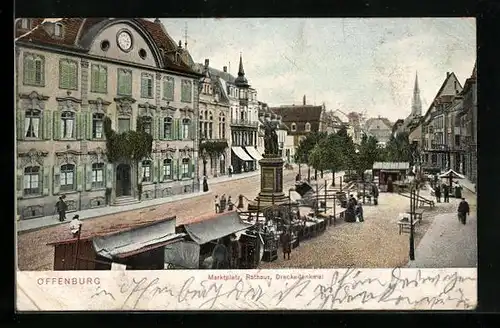 AK Offenburg, Marktplatz, Rathaus, Drackedenkmal