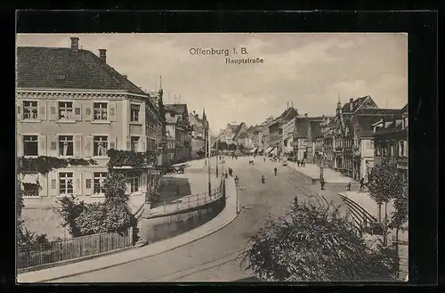 AK Offenburg i. B., Blick auf die Hauptstrasse