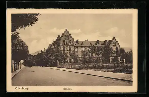 AK Offenburg, Strassenpartie zu den Kasernen