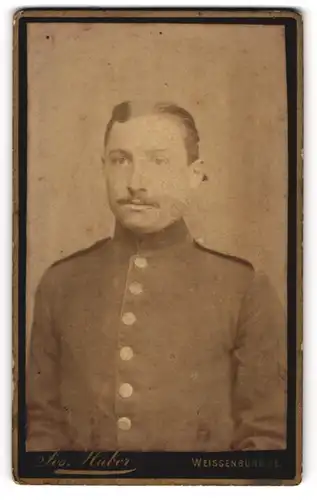 Fotografie Jos. Huber, Weissenburg i. E., Hauptstrasse 1, Soldat in Uniform mit pomadisiertem Haar