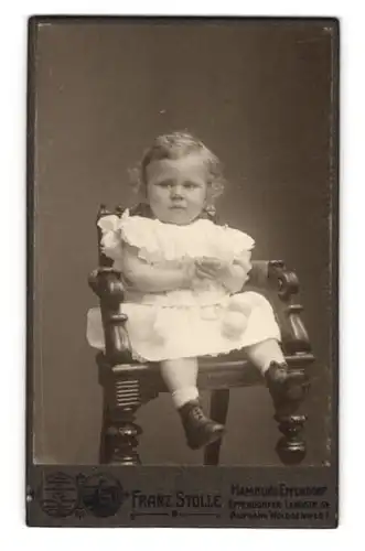 Fotografie Franz Stolle, Hamburg-Eppendorf, Eppendorfer Landstr. 54 Aufgang Woldsenweg 1, Kleinkind im weissen Kleid