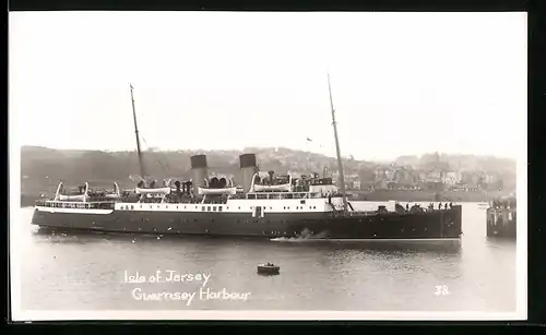 Foto-AK Isle of Jersey, Guernsey Harbour, Passagierschiff