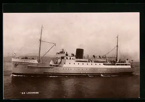 AK Passagierschiff S. S. Lochness in Fahrt