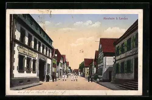 AK Herxheim b. Landau, Strassenpartie mit Gasthaus und Waisen- u. Kinderheim