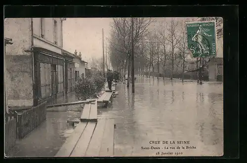AK Saint-Denis, crue de la seine 1910, la rue de la briche