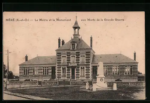 AK Méré, La Mairie et le Monument aux Morts de la Grande Guerre