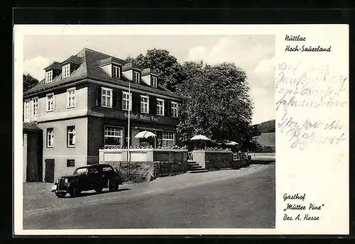 AK Nuttlar /Sauerl., Gasthof Mutter Pine A. Hesse mit Strasse, Automobil