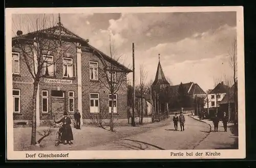 AK Dorf Gleschendorf, Strassenpartie mit Francks Gasthof und Kirche