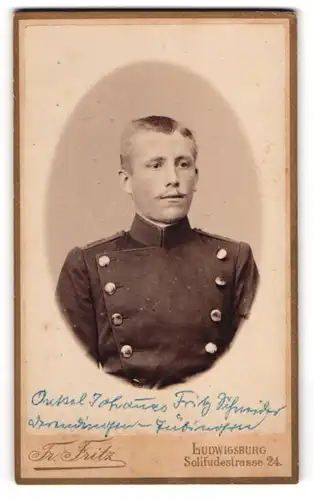 Fotografie Fr. Fritz, Ludwigsburg, Solitudestrasse 24, Ulanenkrieger in Uniform