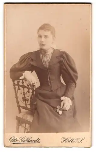 Fotografie Otto Gebhardt, Halle a. S., Grosse Ullrich-Str. 10, Junge Dame im Kleid