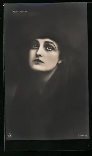 AK Schauspielerin Fern Andra im Portrait