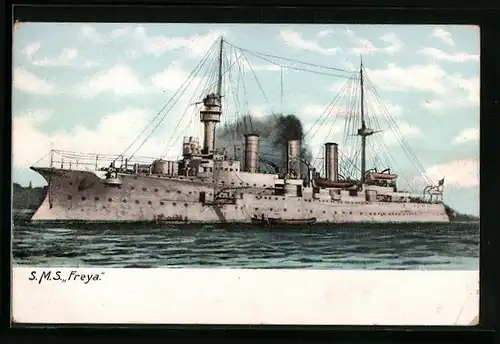 AK Kriegsschiff SMS Freya heizt die Kessel an