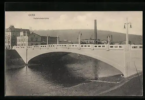 AK Gera, Heinrichsbrücke mit Strassenbahn
