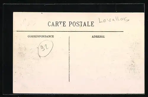 AK Levallois-Perret, Radeau Rue Raspail, La Crue de la Seine