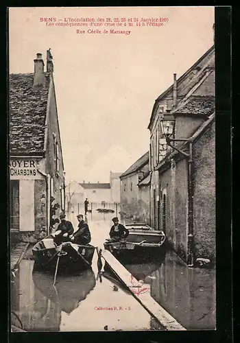 AK Sens, L`Inondation 1910, Rue Cécile de Marsangy, Hochwasser