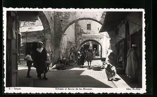 AK Tetuán, Entrada al Barrio de los Herreros