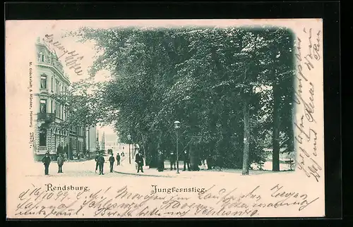 AK Rendsburg, Strasse Jungfernstieg mit Passanten