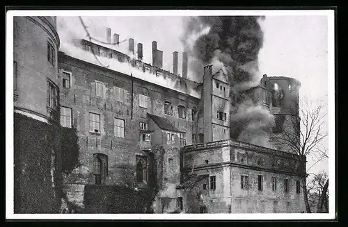 AK Stuttgart, Brand des alten Schlosses 1931