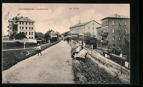 AK Cuxhaven, Nordseebad, Strassenpartie am Deich mit Hotel Continental