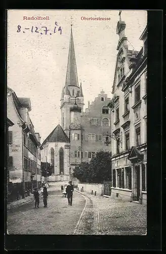 AK Radolfzell, Passanten in der Obertorstrasse