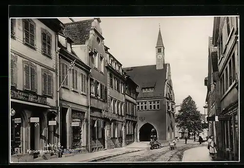 AK Lahr i.B., Kaiserstrasse mit Rathaus